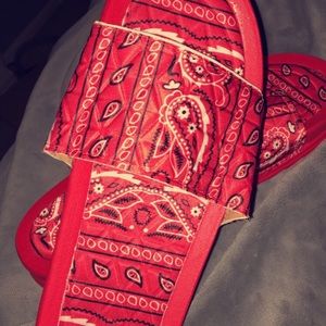Red Bandana Slides